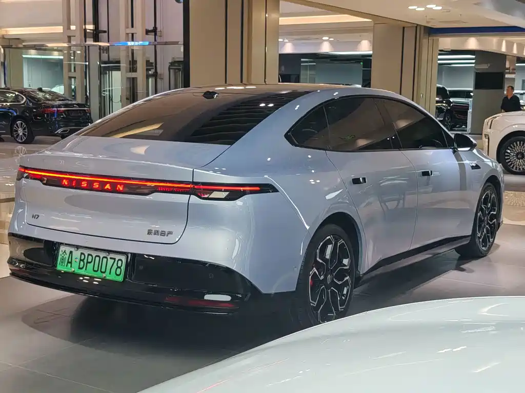 Nissan N7 — миниатюра 4