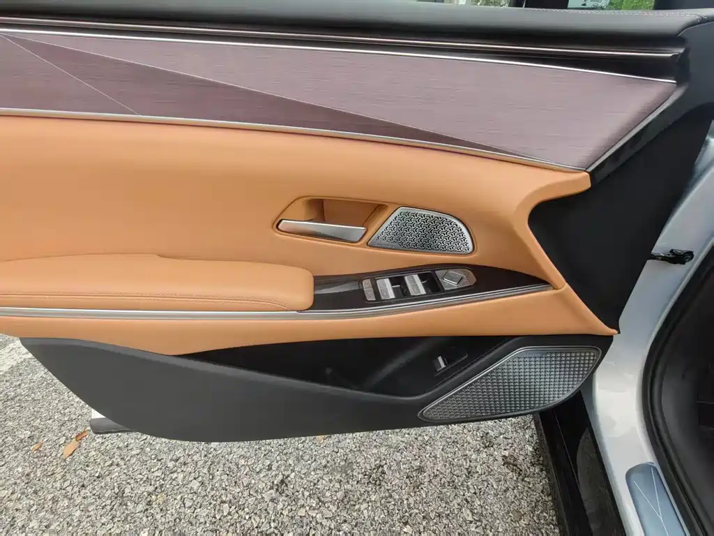 BYD Han L — миниатюра 10