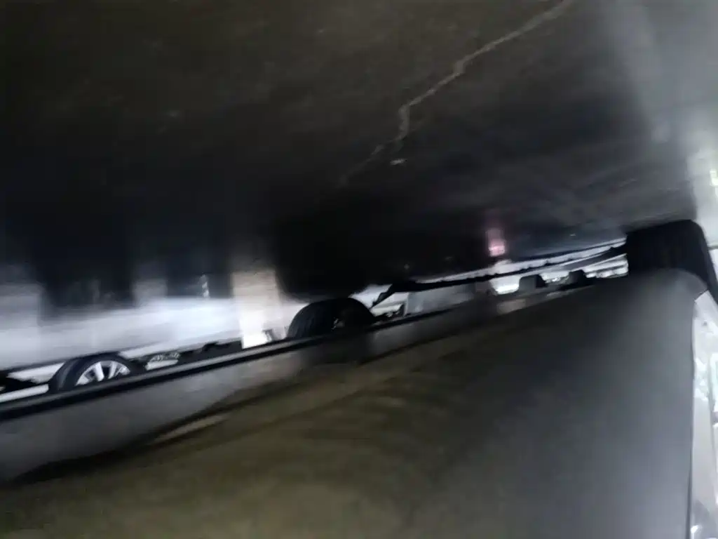 Tesla Model Y — миниатюра 22