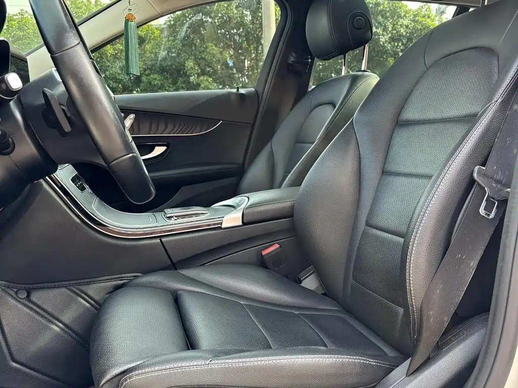 Mercedes-Benz C-Class (Import) — миниатюра 4