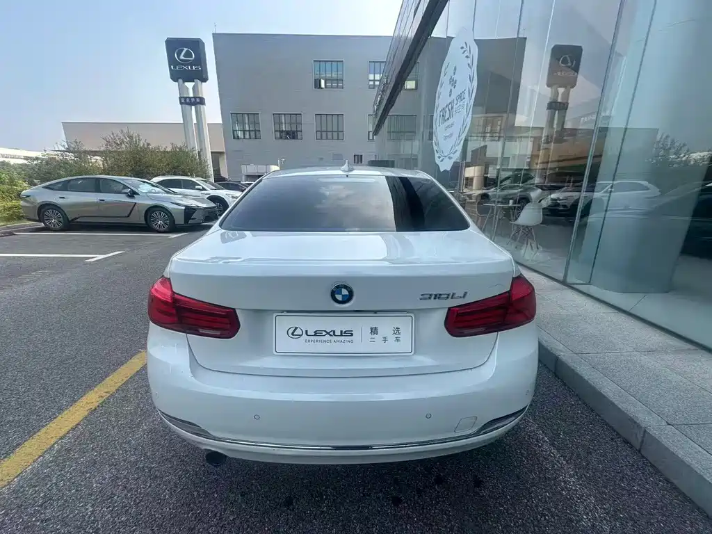 BMW 3 Series — миниатюра 7