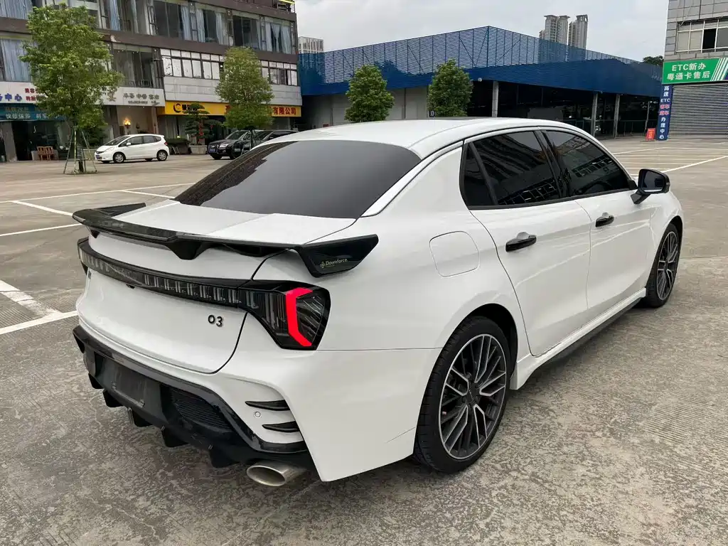 Lynk & Co 03 — миниатюра 9