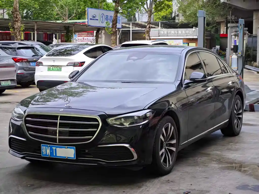 Mercedes-Benz S-Class 2023