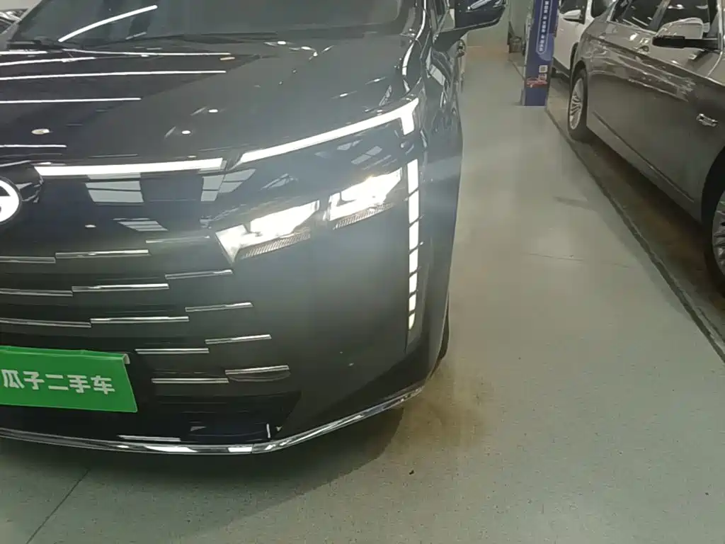 GAC Motor Trumpchi E8 PHEV — миниатюра 24