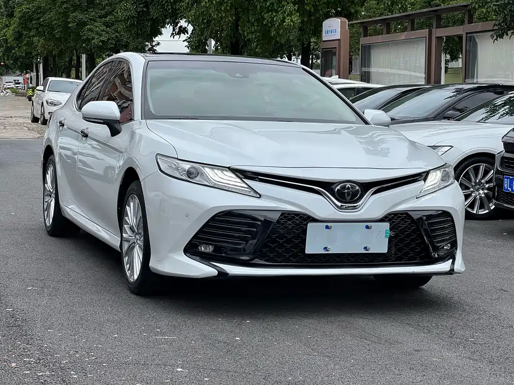 Toyota Camry 2018 2.5G Luxury