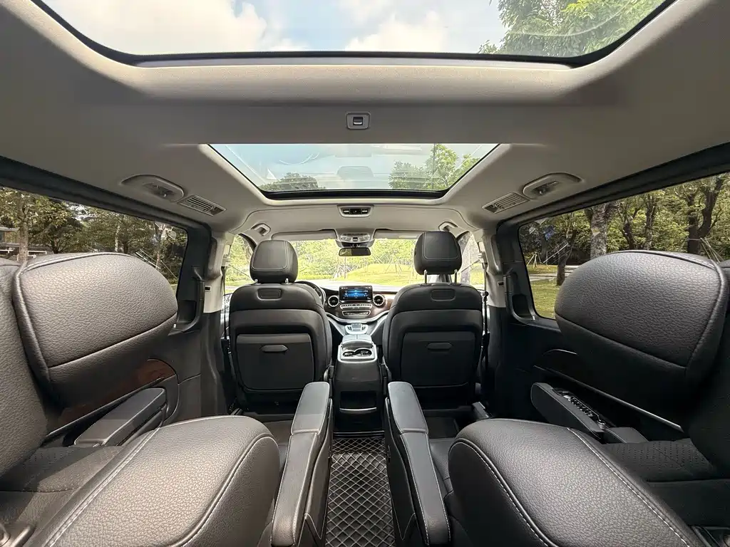 Mercedes-Benz V-Class — миниатюра 6