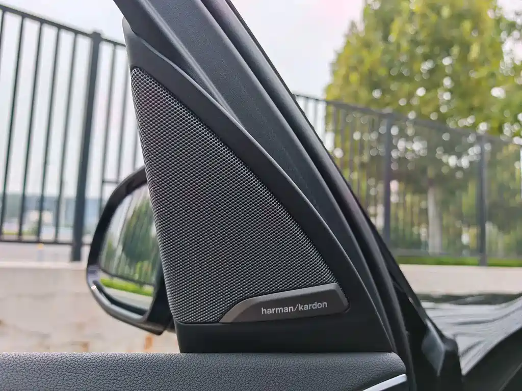 BMW iX3 — миниатюра 26