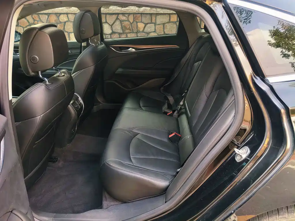 Buick LaCrosse — миниатюра 6