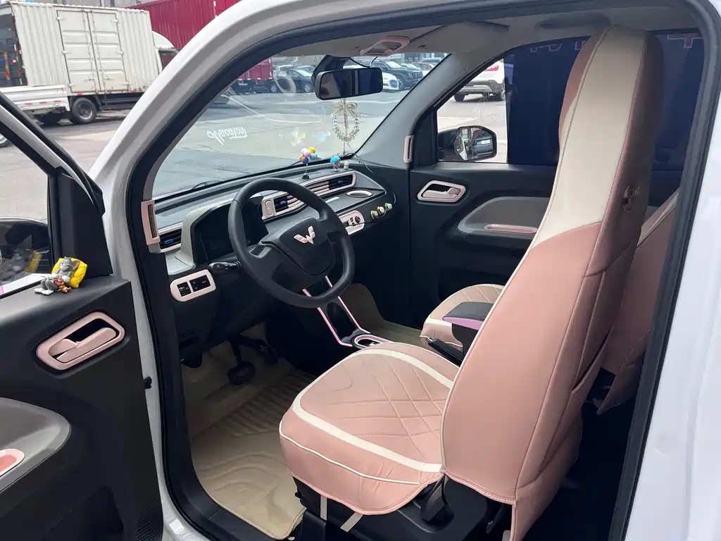 Wuling MINIEV — миниатюра 5