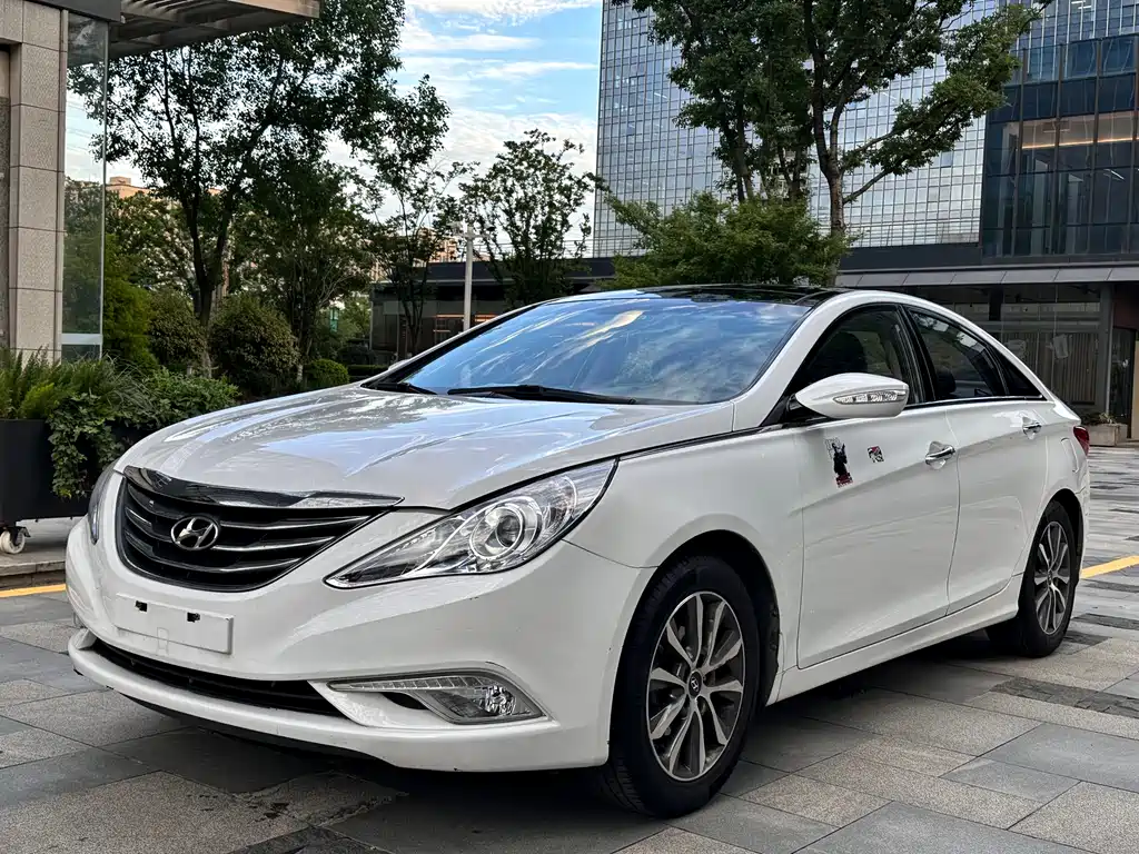 Hyundai Sonata 2013 2.0L Auto Luxury Edition