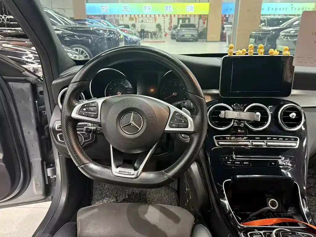 Mercedes-Benz C-Class — миниатюра 8