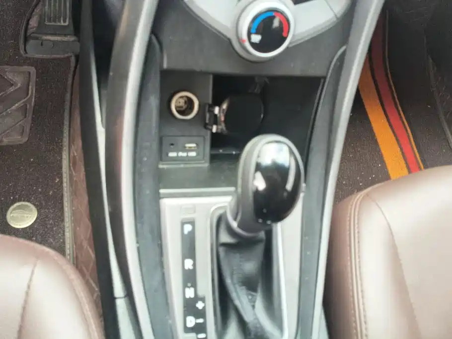Hyundai Elantra Langdong — миниатюра 16