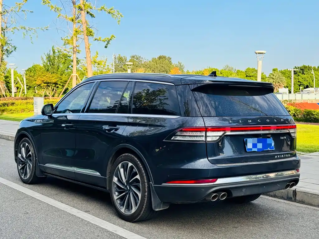 Lincoln Aviator — миниатюра 7