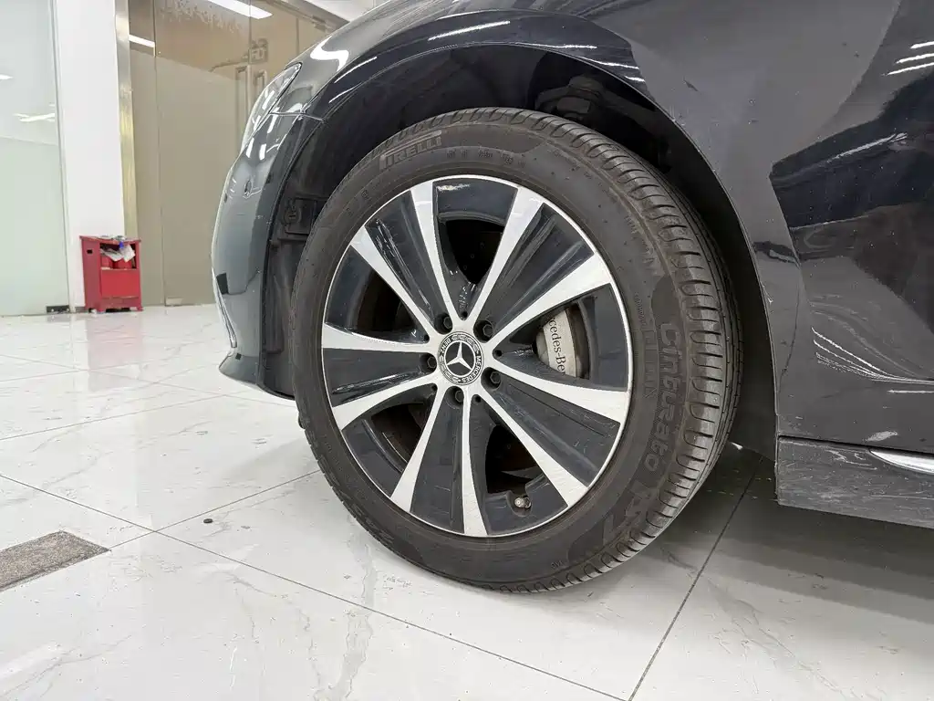 Mercedes-Benz E-Class New Energy — миниатюра 6