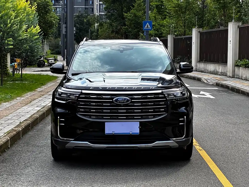 Ford Explorer — миниатюра 2