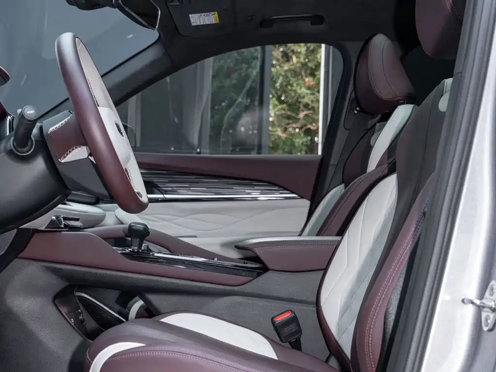 Geely Xingyue L — миниатюра 10