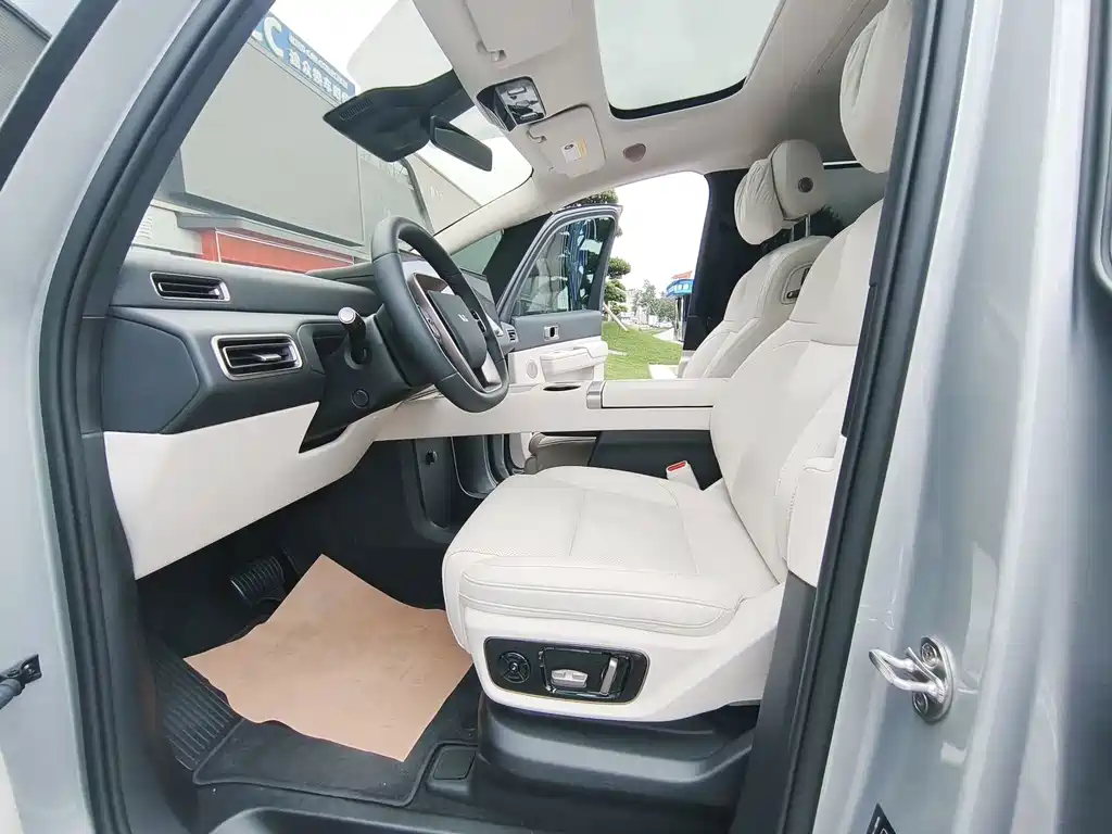 Li Auto Li MEGA — миниатюра 4