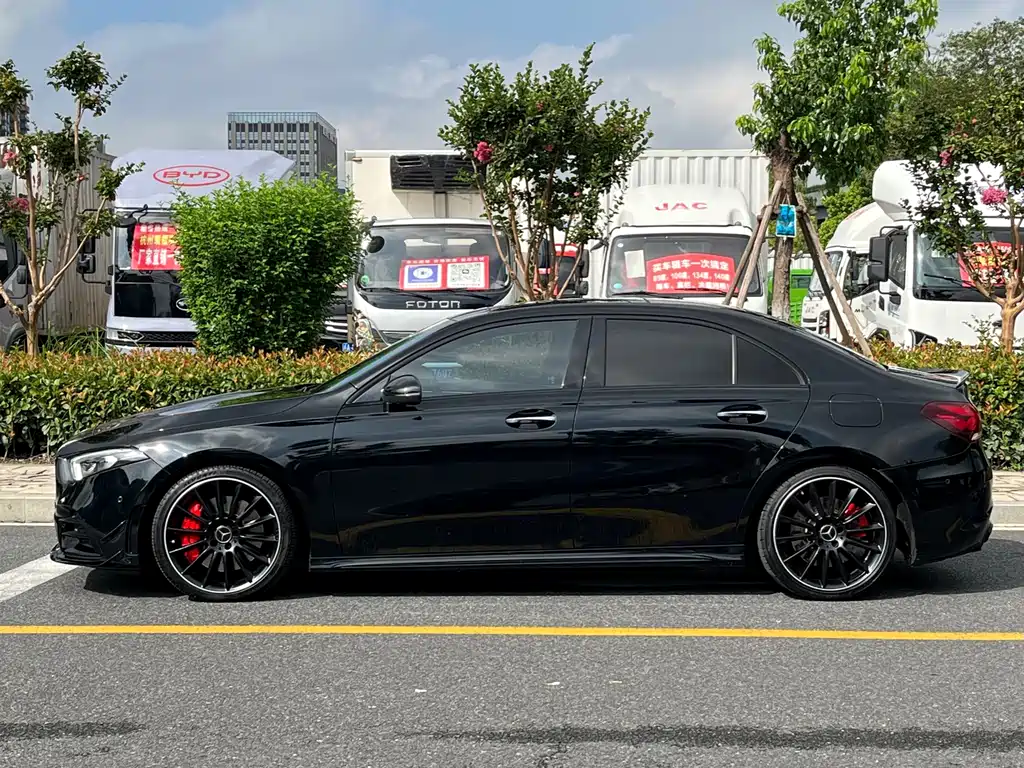 Mercedes-Benz A-Class AMG — миниатюра 3