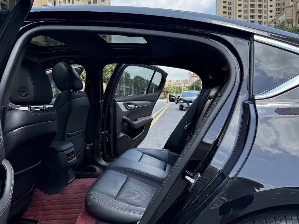 Cadillac CT5 — миниатюра 24