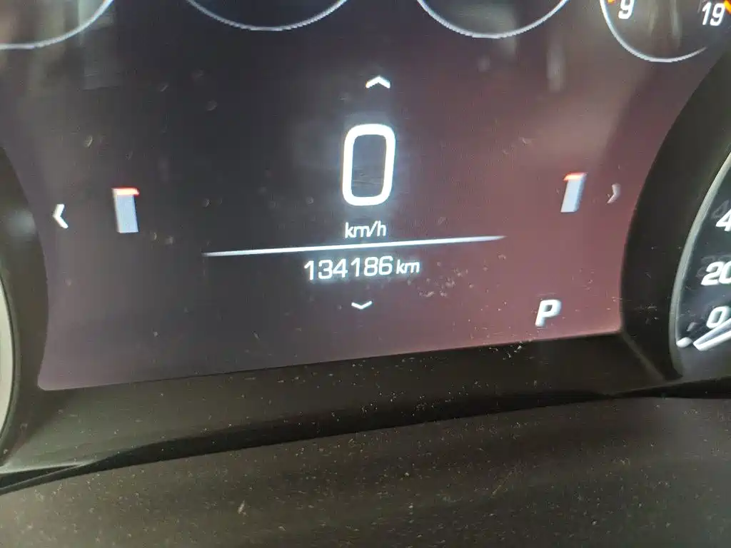 Cadillac XT5 — миниатюра 8