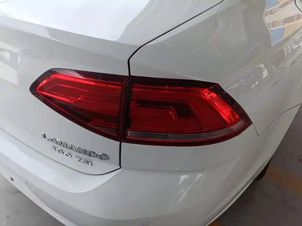 Volkswagen Lamando 2015 280TSI DSG Comfort
