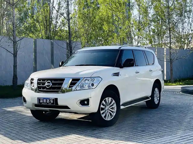 NISSAN TOURE