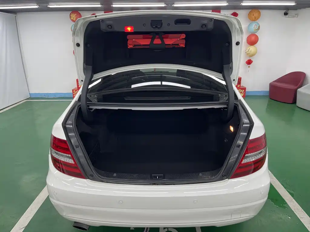 Mercedes-Benz C-Class — миниатюра 22