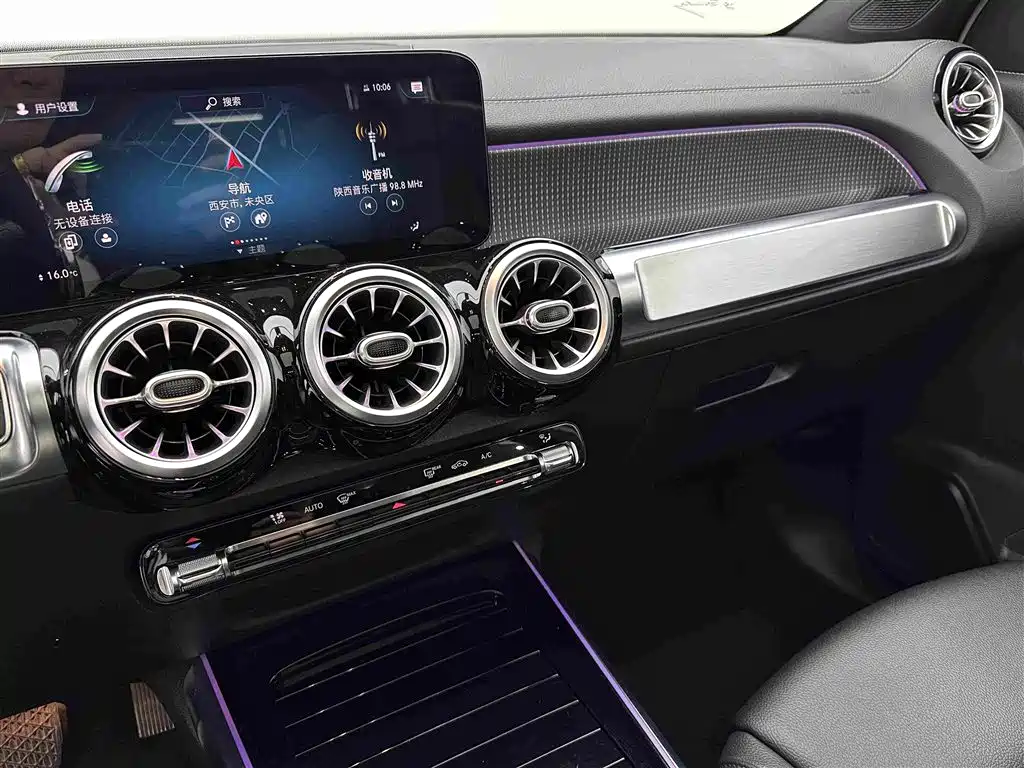 Mercedes-Benz GLB — миниатюра 14