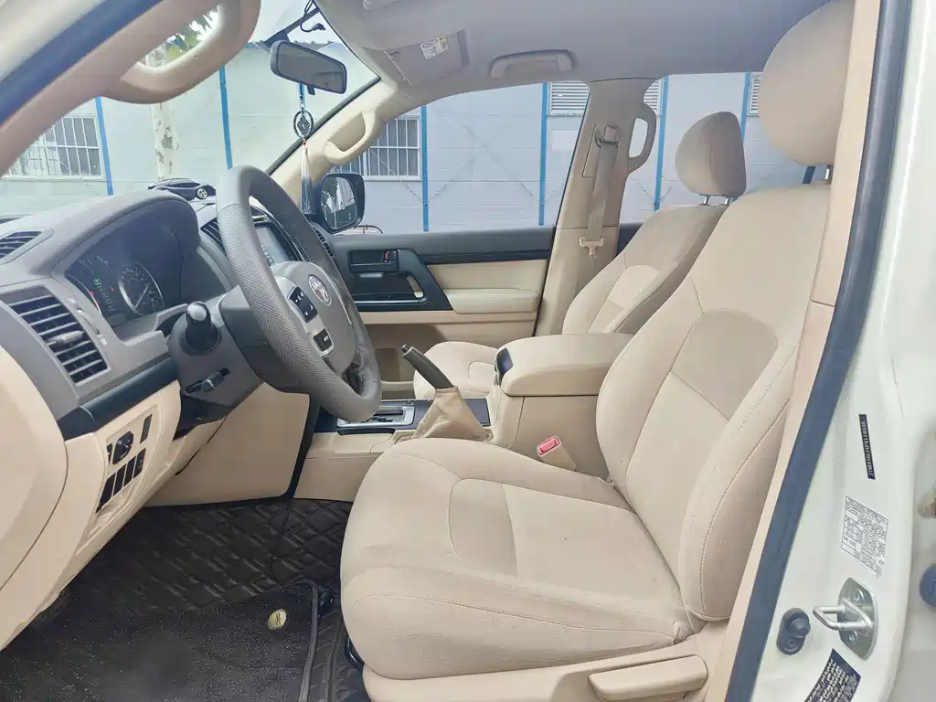 Toyota Land Cruiser — миниатюра 4
