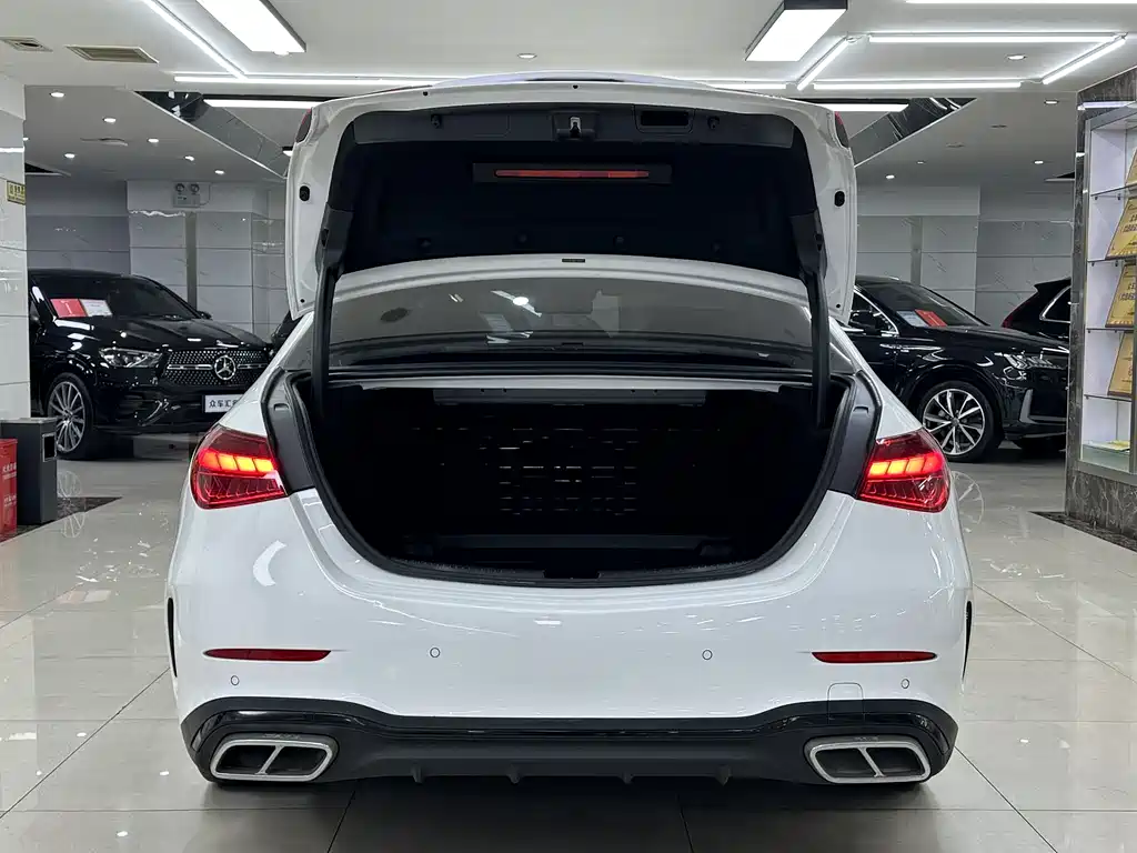 MERCEDES-BENZ C CLASS