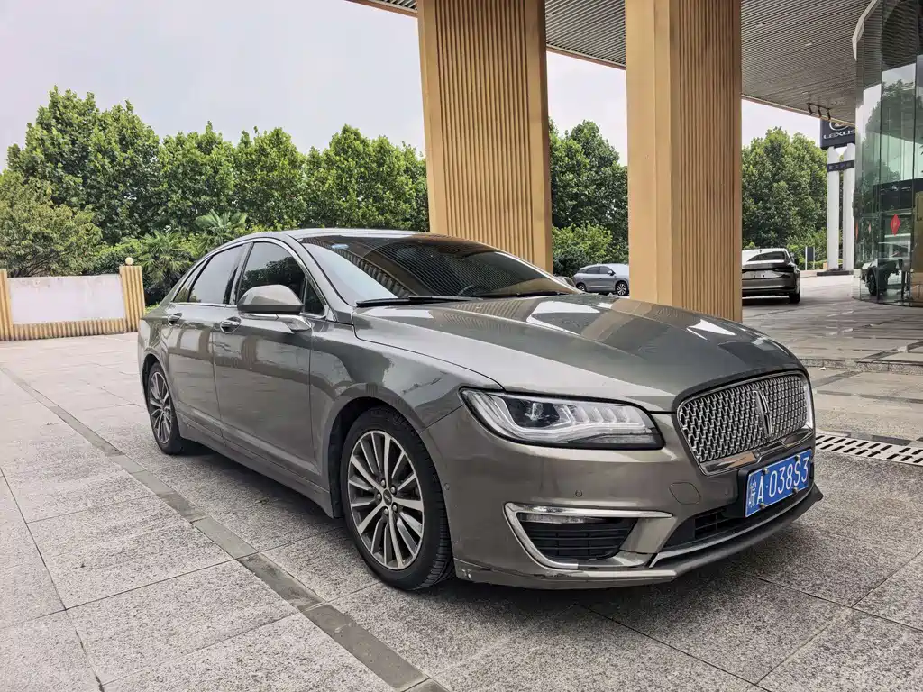 Lincoln MKZ — миниатюра 3
