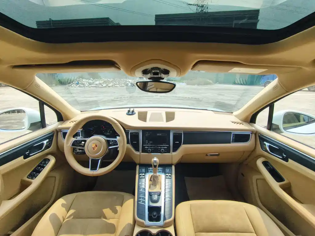 Porsche Macan — миниатюра 12