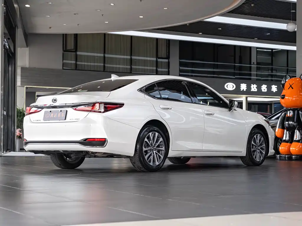 Lexus ES — миниатюра 3