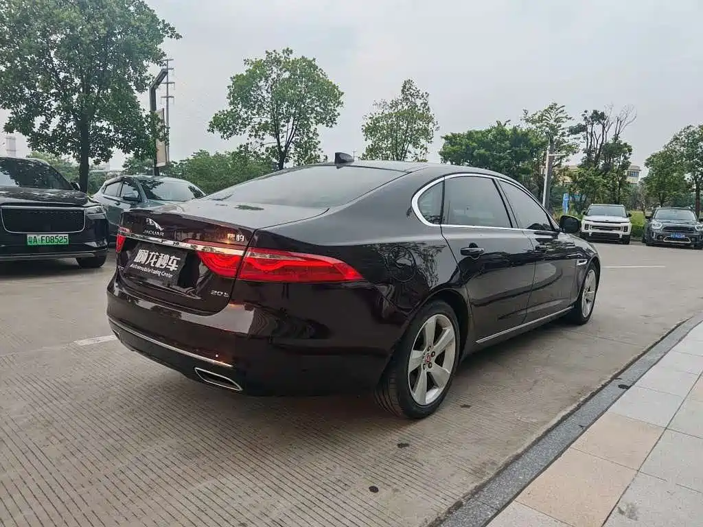 Jaguar XFL — миниатюра 8