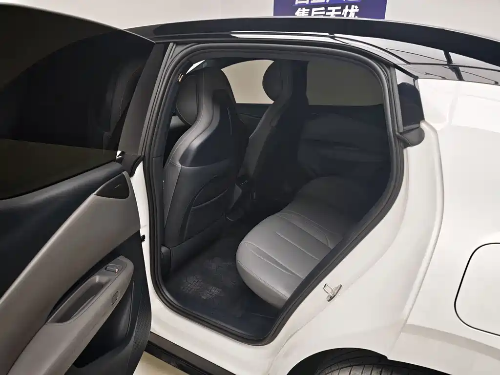 Lynk & Co Z20 — миниатюра 17