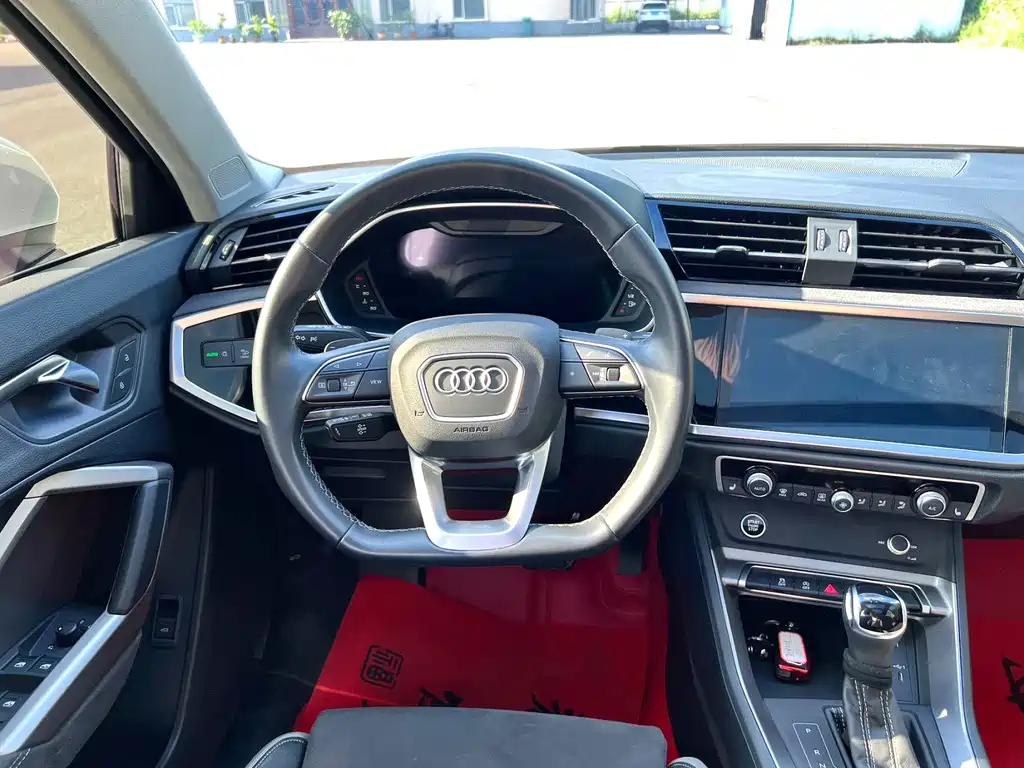 Audi Q3 — миниатюра 11