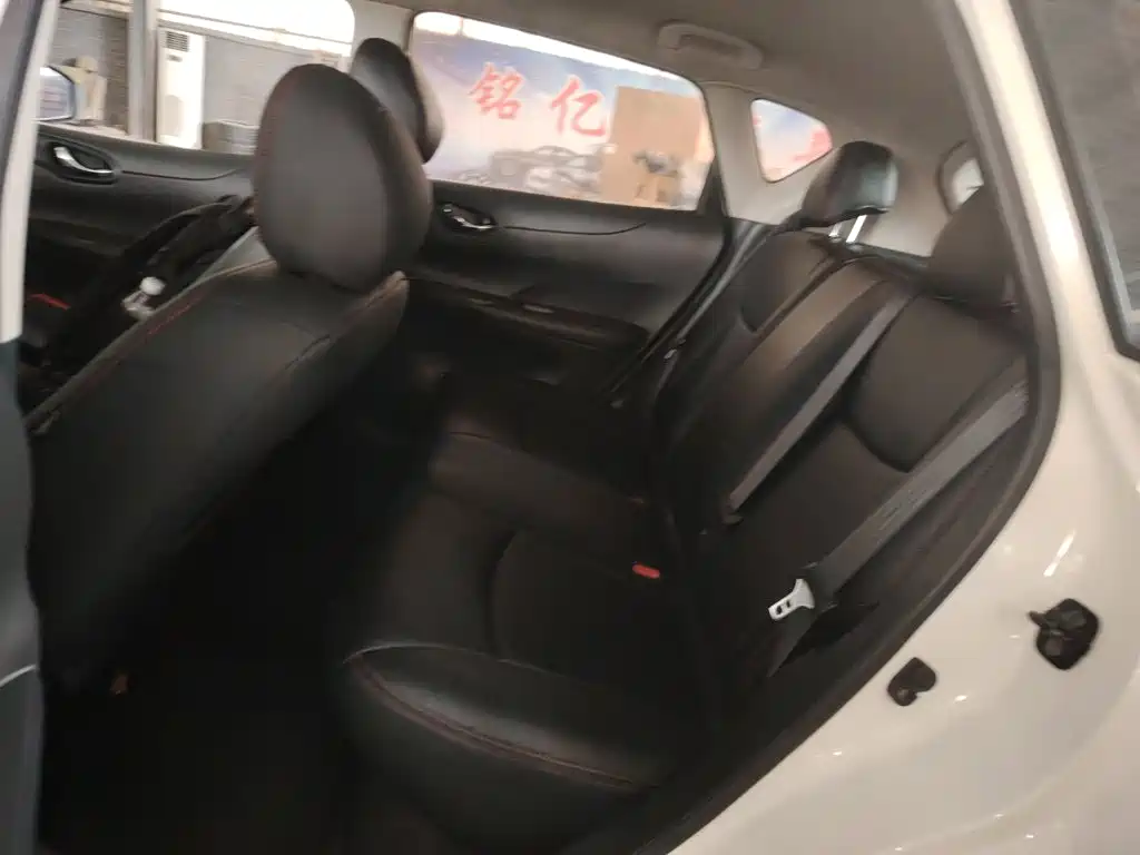 Nissan Tiida — миниатюра 17
