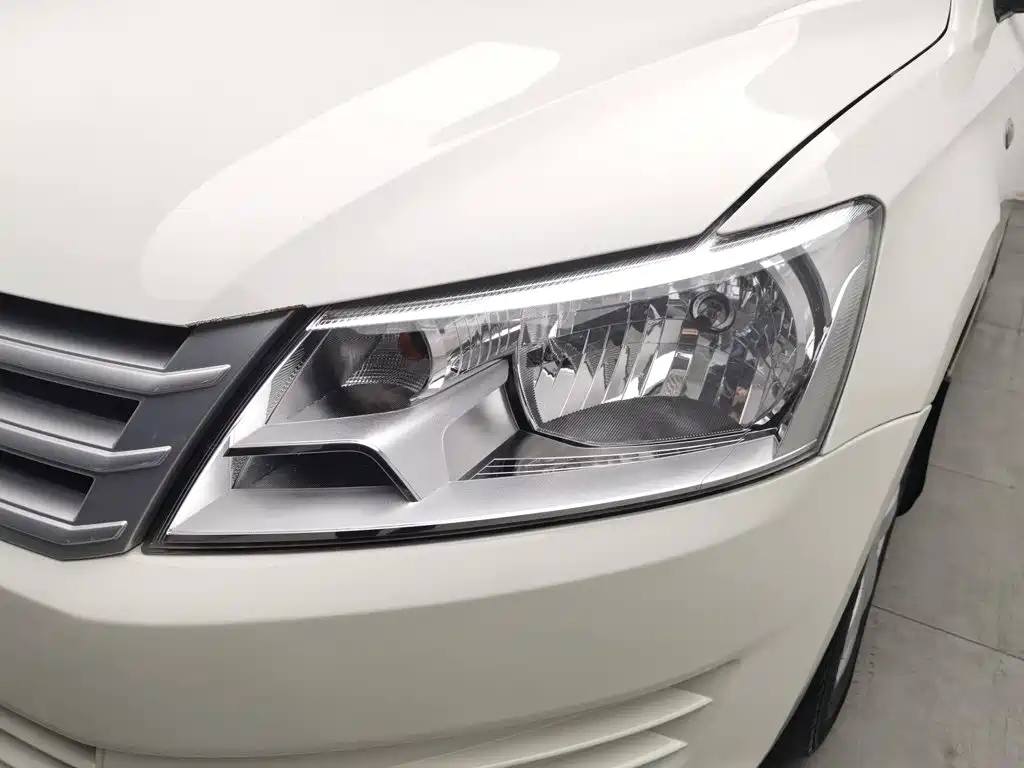 Volkswagen Santana — миниатюра 7