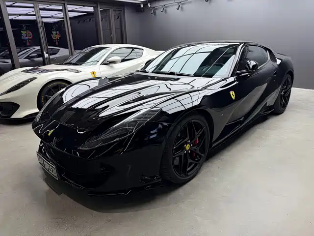 ferrari 812