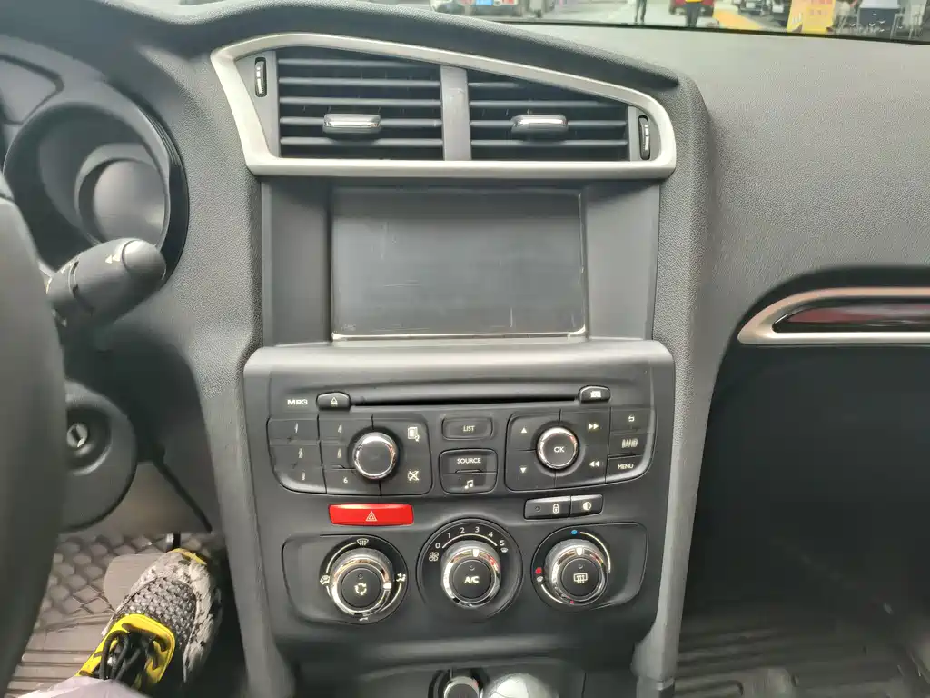 Citroen C4L — миниатюра 12