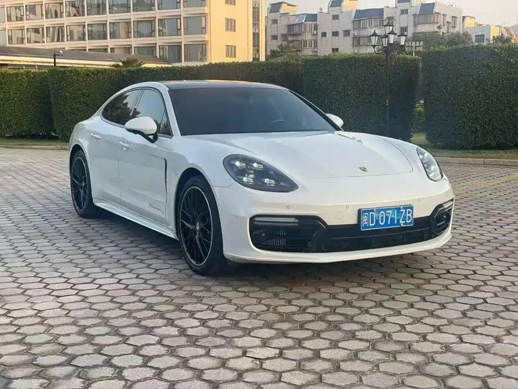 Porsche Panamera — миниатюра 3
