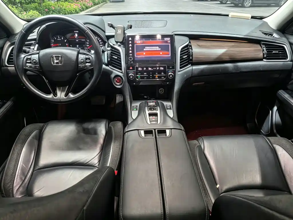 Honda Avancier — миниатюра 3