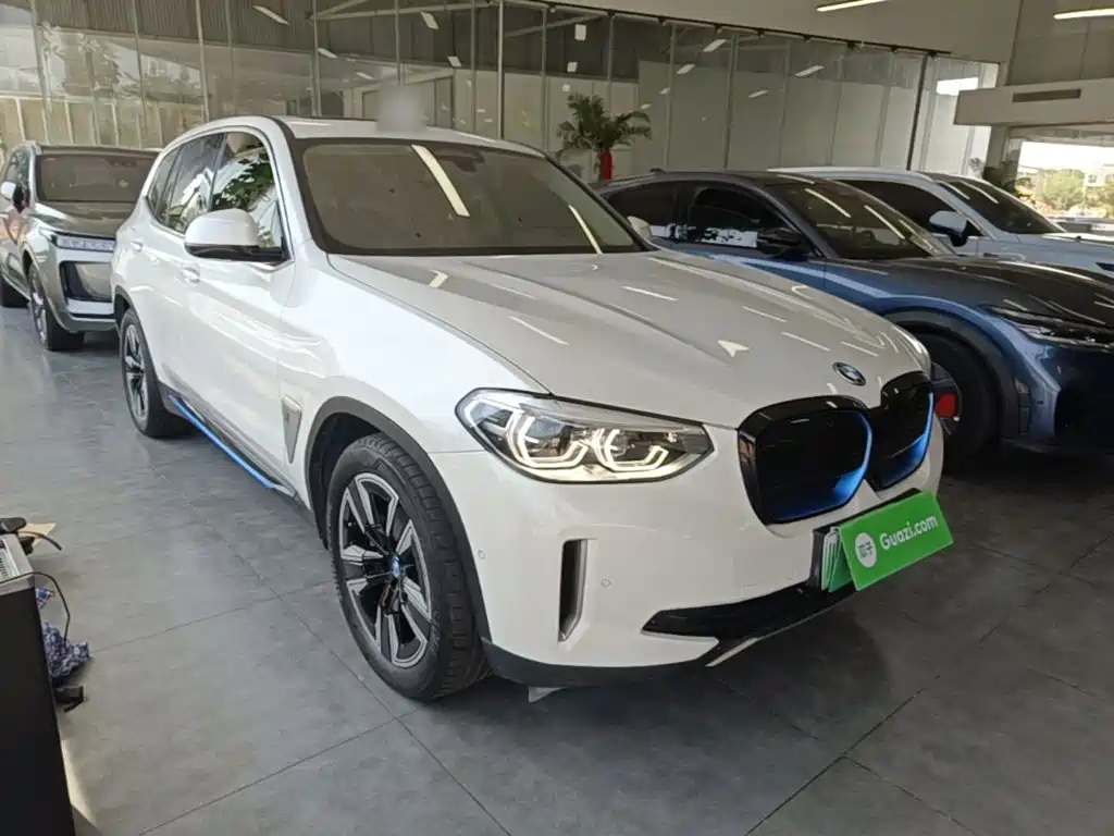 BMW iX3 — миниатюра 4