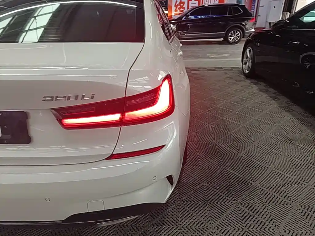 BMW 3 Series — миниатюра 8