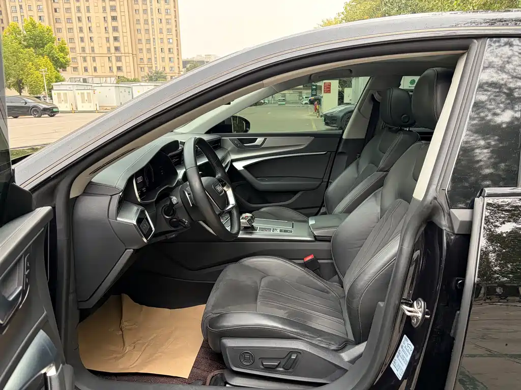 Audi A7L — миниатюра 4