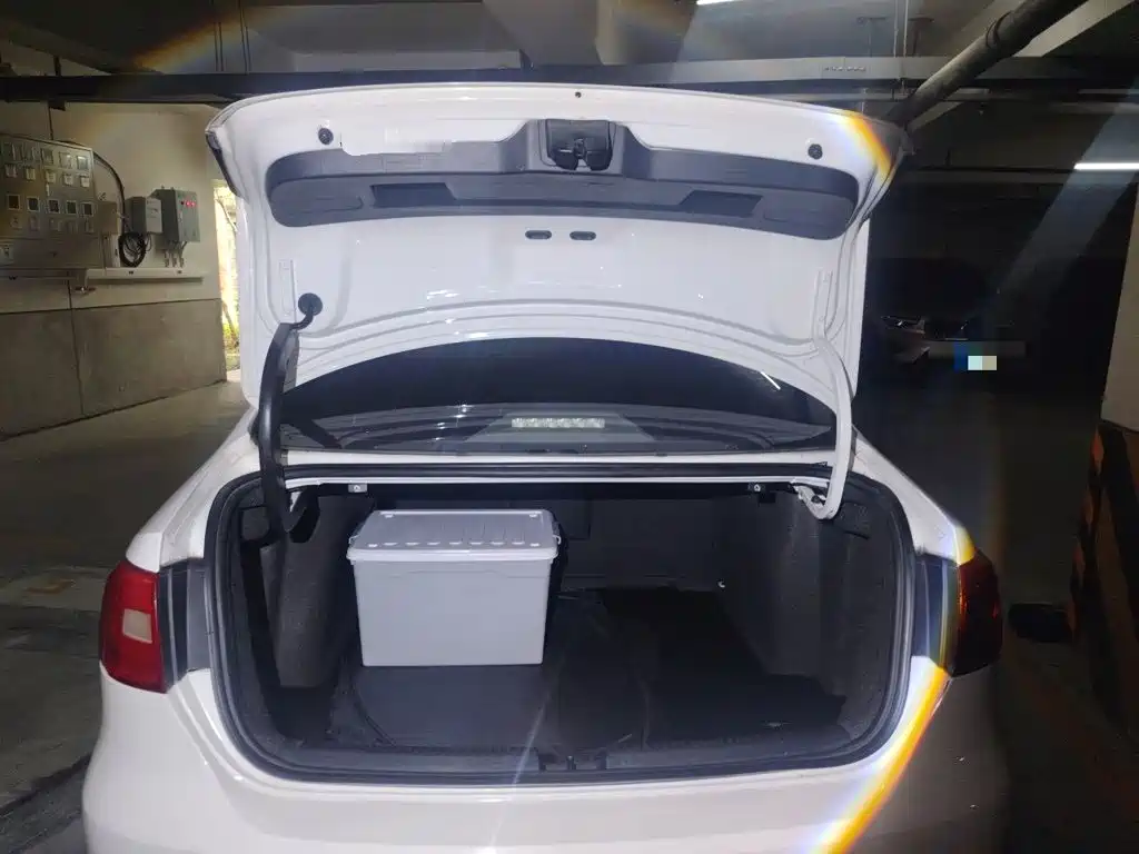 Volkswagen Sagitar — миниатюра 10