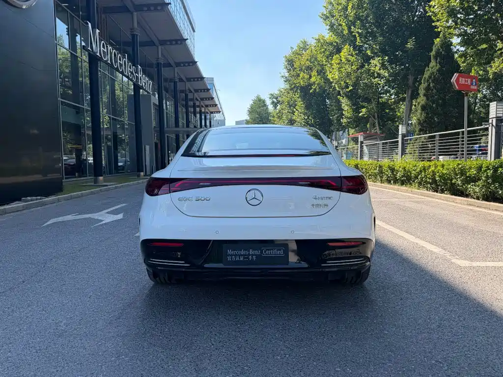 Mercedes-Benz EQE — миниатюра 12