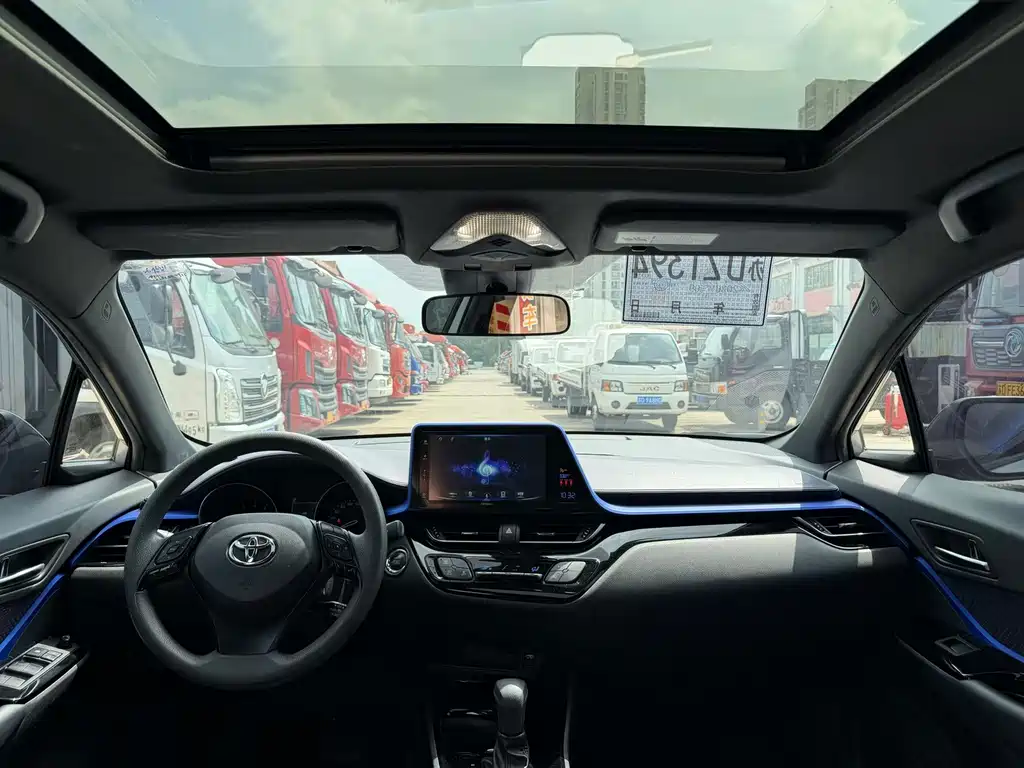 Toyota IZOA — миниатюра 4