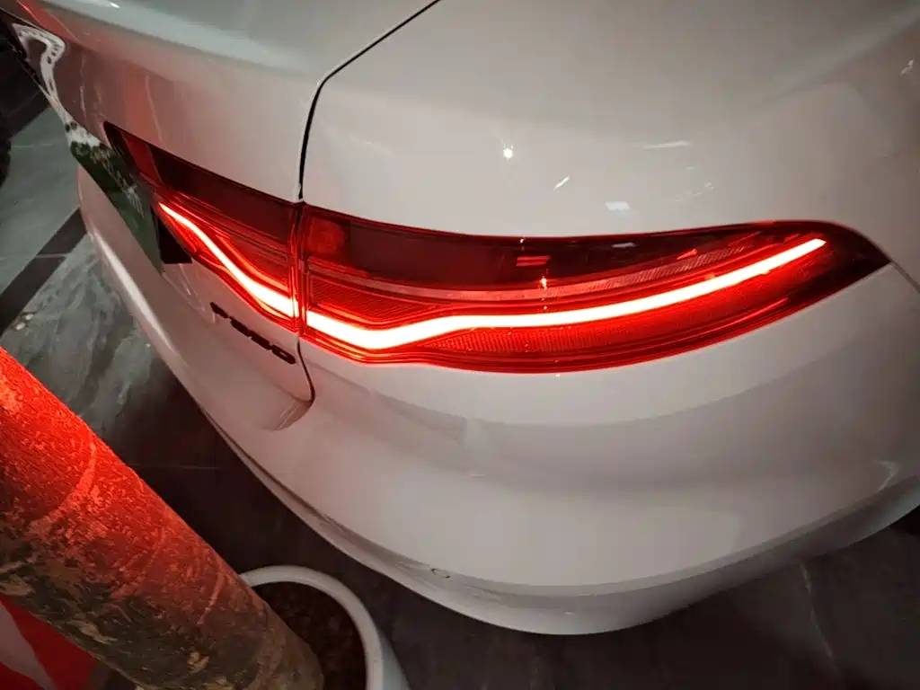 Jaguar XEL 2024 2.0T 250PS R-DYNAMIC S Sport