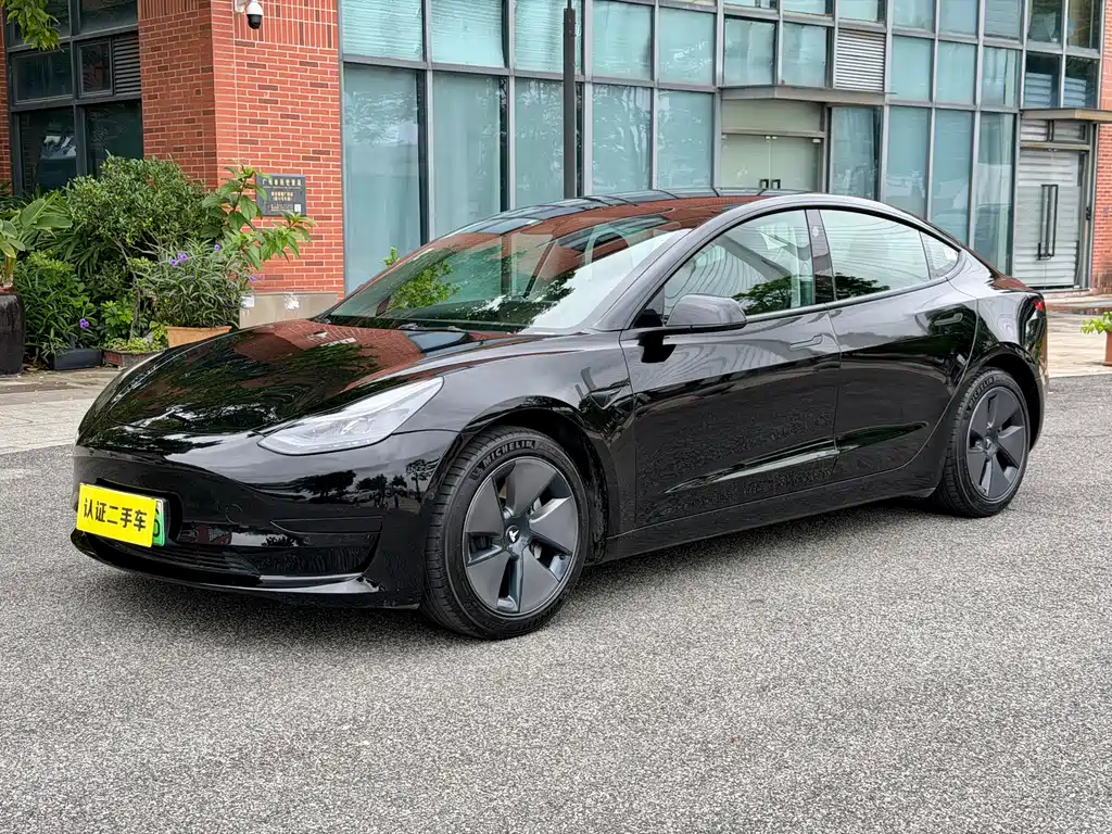 Tesla Model 3 2023